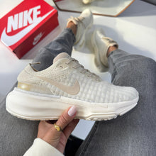 Carregar imagem no visualizador da galeria, Tênis Nike Zoom X Invicible Run 3 Vanilla Cream