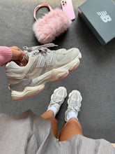 Carregar imagem no visualizador da galeria, Tênis New Balance 9060 Danone Couro Legítimo