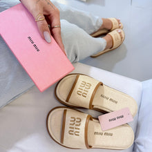 Carregar imagem no visualizador da galeria, Slide Sumer Miu Miu Bege Elegancy