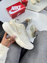 Carregar imagem no visualizador da galeria, Tênis Nike Zoom X Invicible Run 3 Vanilla Cream
