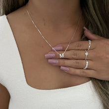 Carregar imagem no visualizador da galeria, Colar Letra Inicial Cravejada Banhado à Prata 925 e Ouro 18K
